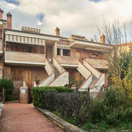 Little Brick House On Siena Hills With Balconies Lägenhet Exteriör bild